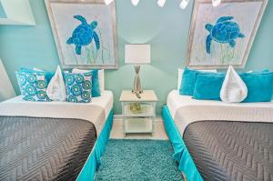 Corner Oceanfront,Newly Remodeled,Beach Cove,Pools