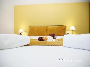 Pentre Place By N And N Stays, Contractor Friendly accommodation, Great disc for monthly stays, Close to Principality Stadium, Town Centre and Train Station, Parking and Fast Wifi