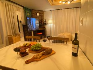 경복궁 광화문 명동 종로 동대문 홍대 지하철 도보3분 방3 침대5 10명 가족 단체 가능