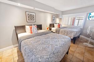 Stunning Oceanfront Remodeled,Flooring,New Kitchen