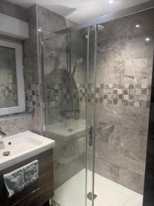 maison spacieuse et moderne idéal bi-famille