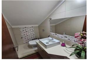 Sobrado em área nobre !!