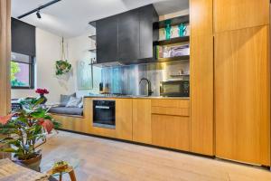 Quirky Retreat - A Charming 1BR in Trendy Collingwood