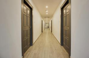Super Townhouse 359 Begumpet Near Hyderabad Central