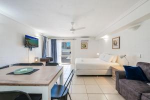 Shoreline Apartments - Unit 4