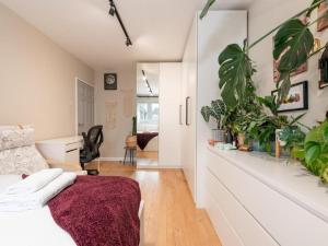 Stylish 2-Bed Flat in Woolwich, Central London