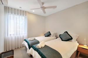 Husky Beach Pad - Walk to the beach