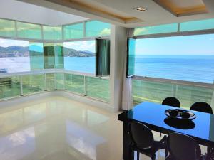 Cobertura Duplex 4 Suítes Alto Padrão, Frente Mar