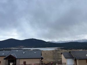 Appartement charmant aux Angles avec terrasse vue lac - FR-1-593-140