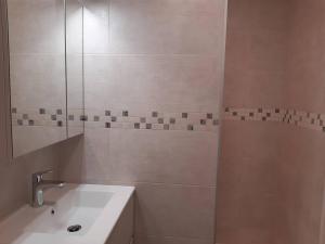 Appartement T2 avec terrasse et parking à Bormes-les-Mimosas - FR-1-251-907