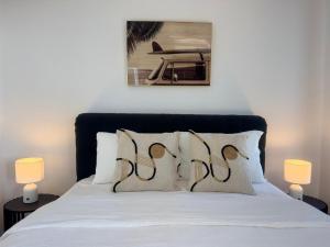 Luxe 2BR with Rooftop Pool and CBD View