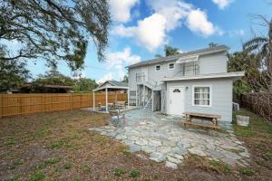 Parkside Duo (pet-friendly) 2 bedroom plus den