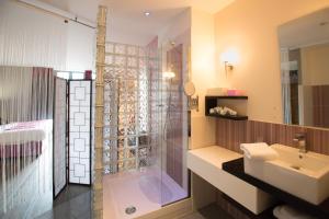 Hotels Hotel Le Turenne : photos des chambres