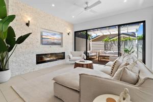 Palm Beach Retreat: Plunge Pool & Coastal Luxe