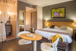 Hotels Hotel Le Turenne : photos des chambres