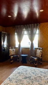 Monratino Himadrie -2 mins walk from Mall Road -rooms have Kanchenjunga Mountain View