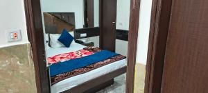 Hotel O by OYO Royal Palace