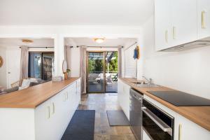 Boho - Pet Friendly - 1 Min Walk to the Beach