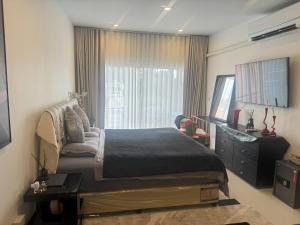 Ocean-view brand new apartment