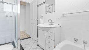 At the Beach, Debra Court Unit 5