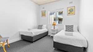 At the Beach, Debra Court Unit 5