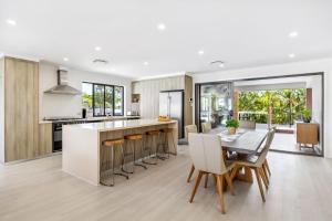 Exceptional 4 bedroom home by the beach