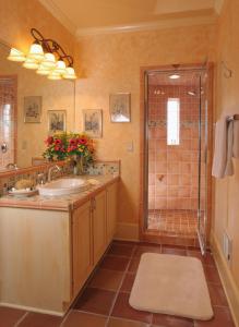 King Suite room in L'Auberge Provencale