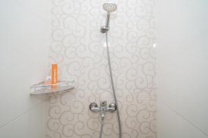 RedDoorz near Neo Soho Mall Jakarta