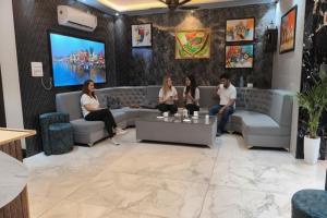 FabHotel Yatri Nivas - Nr Assi Ghat