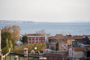 Big Apple Hotel and Hostel