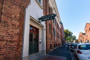 New York Style Living in Trendy De Waterkant