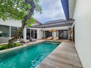 Silk Umalas by Nagisa Bali