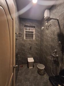 Adis Villa