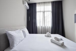 Ellies Downtown Apartment