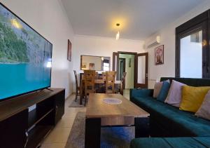 Élégant avec terrasse exclusive & piscine privée