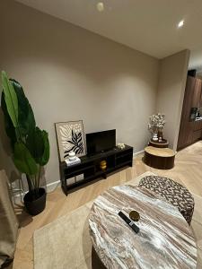 Ruim appartement op de begane grond in t Zuid