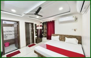 Mahakal Temple Railway station, Salimar Palace - Fully Air conditioned Rooms with Wifi And Parking, , BEST HOTEL IN UJJAIN