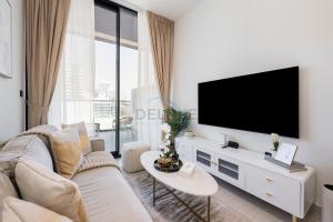 Close to Community Park, Minutes Walk from Circle Mall, and Short Drive to Dubai Miracle Garden and Butterfly Garden - Binghatti Amber, JVC by Deluxe Holiday Homes