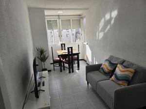 A 10 de sagrada familia minutos caminando