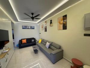 New PRMO !!! Ipoh Staycation Homefeel 50"LCD 13pax free WIFI TK9