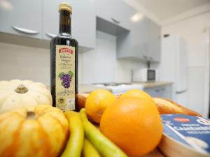 Osterley Place By N And N Stays, Contractor friendly accommodation, close to centre, water front and docks, with on street parking and fast wifi