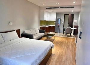 Asahi Luxstay-Serviced Apartment 15 minutes Hoan Kiem Lake by bus