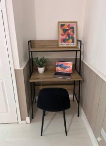 Churchill Apartment- 4 Beds- Free Parking- Near NEC BHX & HS2