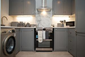 Dolphin View New Quay