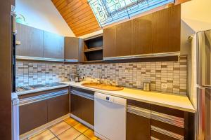 Gîte de qualité pour 11 personnes - Salle de jeux en option