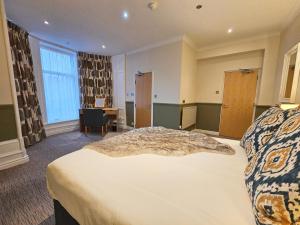 Derwent Manor Apartments