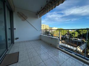 Studio vue sur mer et Îles du Levant