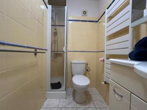 Studio vue sur mer et Îles du Levant