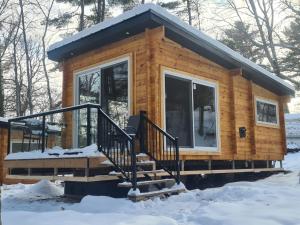 1-bedroom Unique Eco Log Cabins in Parry Sound #102