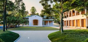 The Palace Gampaha by Axendra